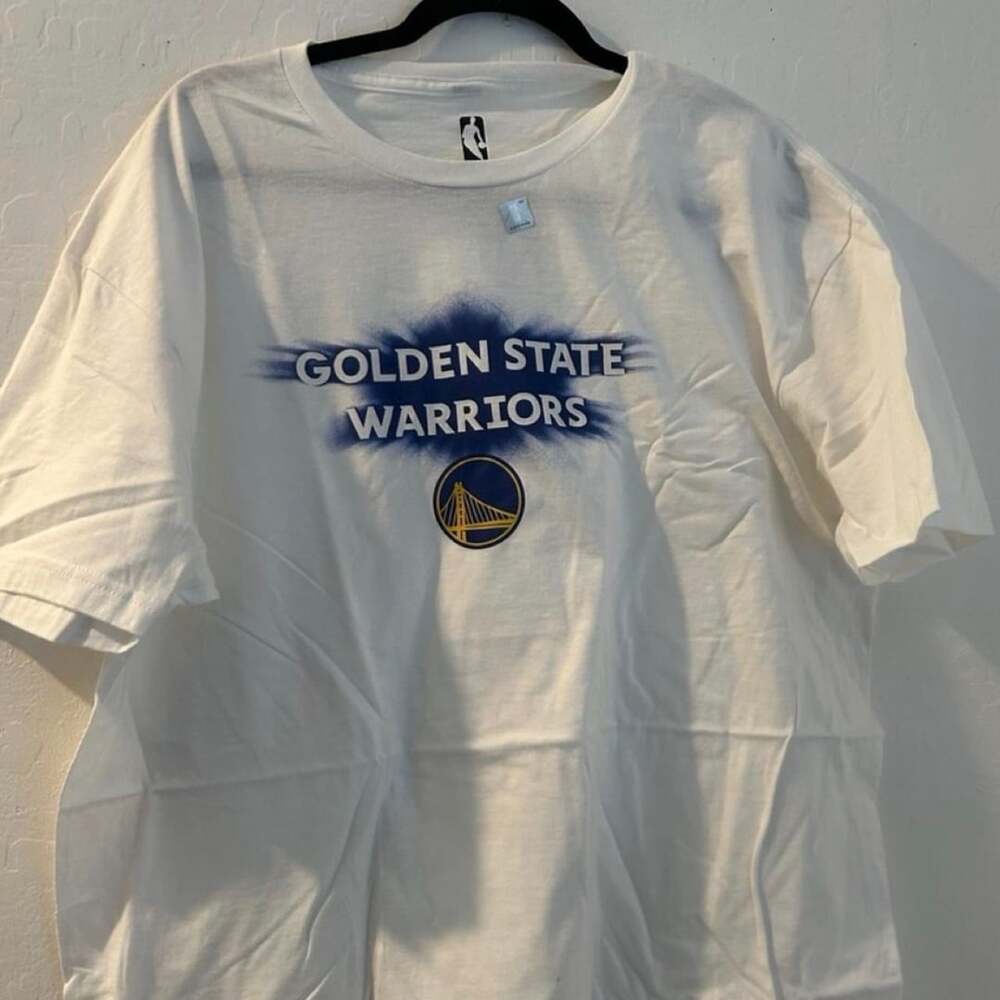 NBA Golden State Warriors T-Shirt Size XL White Basketball Graphic